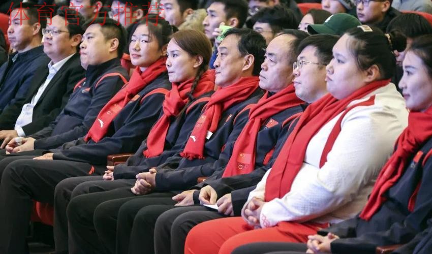 中国国家队公益服务大行动走进哈工程